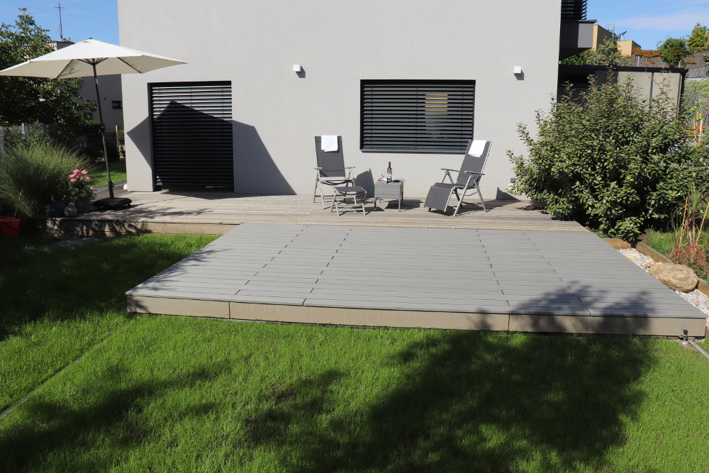 Pojízdná terasa s příčným posunem k bazénu 4m x 6m