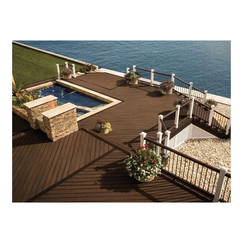 Terasový profil Trex Transcend Spiced Rum